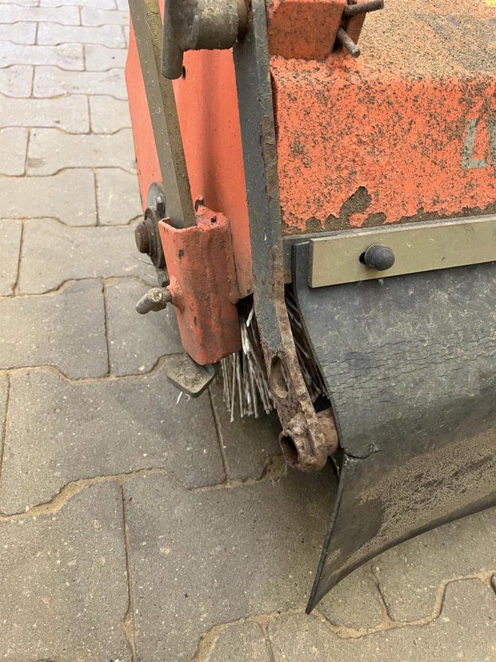 Tuchel Simplex 150 - Barredora cucharón: foto 5 Tuchel Simplex 150 - Barredora cucharón: foto 5