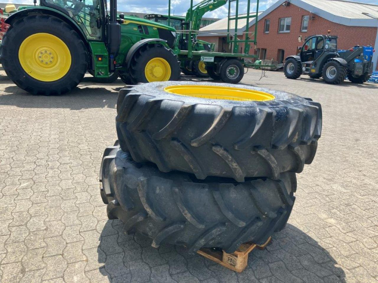 Vredestein 420/85R30 - Neumático para Maquinaria agrícola: foto 3 Vredestein 420/85R30 - Neumático para Maquinaria agrícola: foto 3