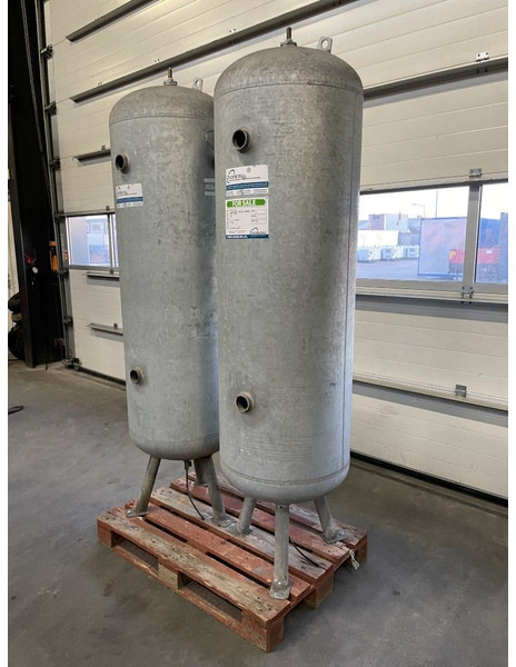 Atlas-Copco 500 Liter Gegalvaniseerde Verticale luchtketel 11 Bar (1 stuks) - Compresor de aire: foto 3 Atlas-Copco 500 Liter Gegalvaniseerde Verticale luchtketel 11 Bar (1 stuks) - Compresor de aire: foto 3