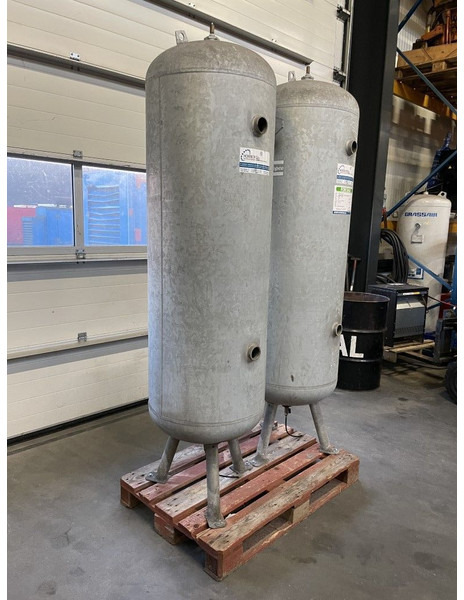Atlas-Copco 500 Liter Gegalvaniseerde Verticale luchtketel 11 Bar (1 stuks) - Compresor de aire: foto 1 Atlas-Copco 500 Liter Gegalvaniseerde Verticale luchtketel 11 Bar (1 stuks) - Compresor de aire: foto 1
