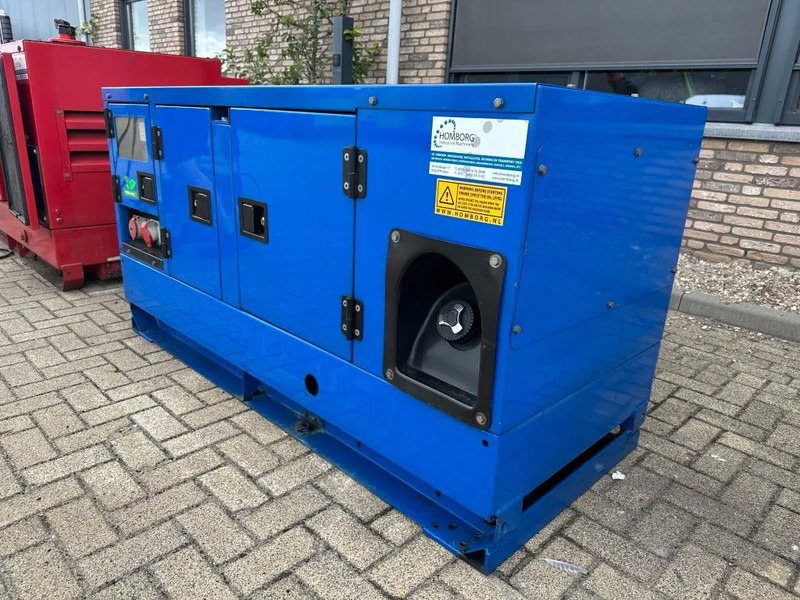 Atlas-Copco QAS 14 Yanmar Stamford 15 kVA Silent generatorset - Generador industriale: foto 4 Atlas-Copco QAS 14 Yanmar Stamford 15 kVA Silent generatorset - Generador industriale: foto 4