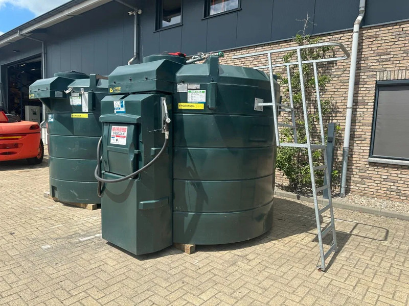 Carbery 5500 V Dubbelwandige Dieseltank 5700 liter met 230 V pompset New ! Overstock - Contenedor marítimo: foto 5 Carbery 5500 V Dubbelwandige Dieseltank 5700 liter met 230 V pompset New ! Overstock - Contenedor marítimo: foto 5