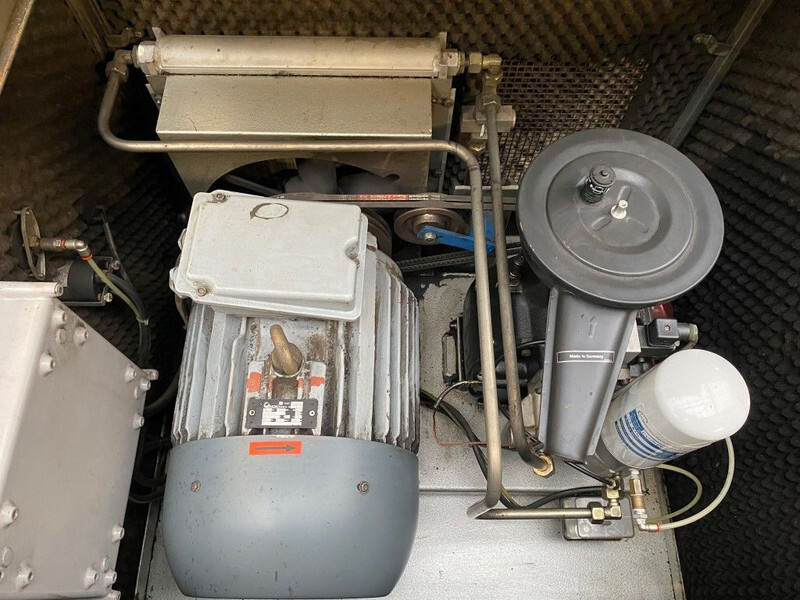 Compresor de aire Creemers RCN 15-60 15 kW 2000 L / min 10 Bar Elektrische Schroefcompressor: foto 9
