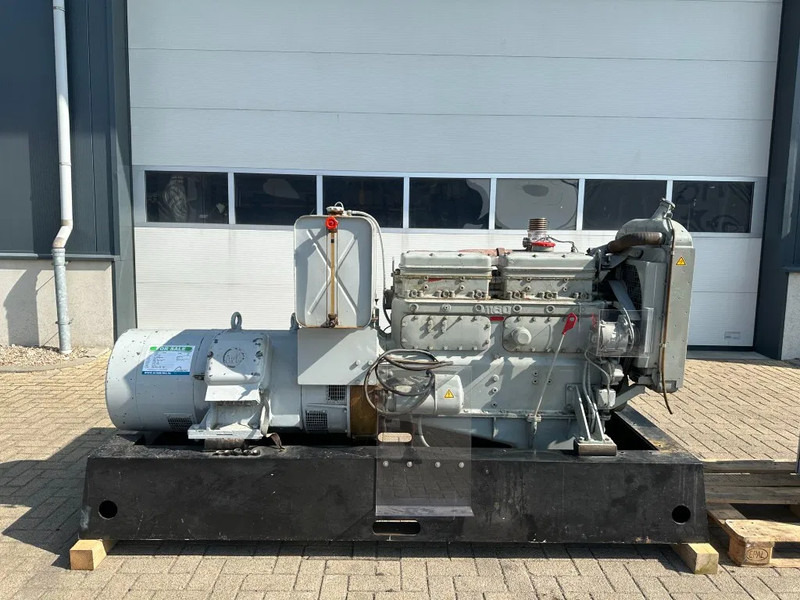 DAF 1160 AvK 105 kVA noodstroom generatorset 521 hours ! - Generador industriale: foto 2 DAF 1160 AvK 105 kVA noodstroom generatorset 521 hours ! - Generador industriale: foto 2