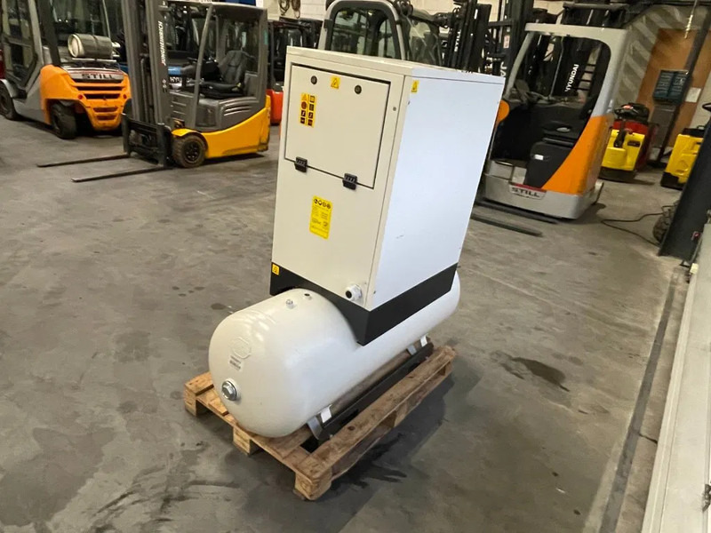 Fiac New Silver 10 / 270 Silent 7.5 kW 860 L / min 10 bar Elektrische Schroefcompressor met ketel - Compresor de aire: foto 4 Fiac New Silver 10 / 270 Silent 7.5 kW 860 L / min 10 bar Elektrische Schroefcompressor met ketel - Compresor de aire: foto 4