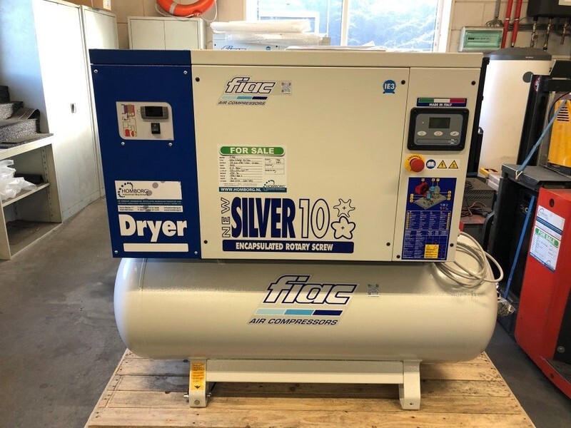 Fiac New Silver D 10 / 300 Silent 7.5 kW 860 L / min 10 bar Elektrische Schroefcompressor met ketel en droger - Compresor de aire: foto 2 Fiac New Silver D 10 / 300 Silent 7.5 kW 860 L / min 10 bar Elektrische Schroefcompressor met ketel en droger - Compresor de aire: foto 2