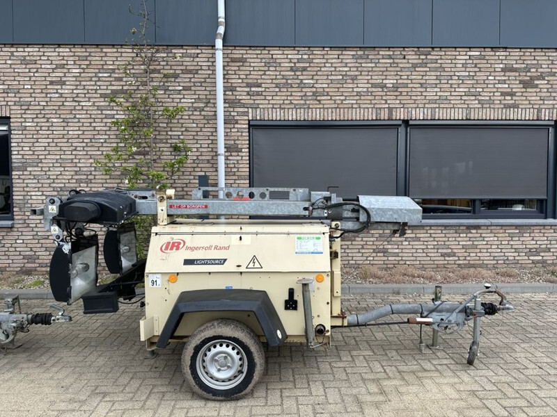 Ingersoll Rand LT6K Kubota 6 kVA Mobiele Lichtmast Aggregaat Light Tower - Torre de iluminación: foto 2 Ingersoll Rand LT6K Kubota 6 kVA Mobiele Lichtmast Aggregaat Light Tower - Torre de iluminación: foto 2