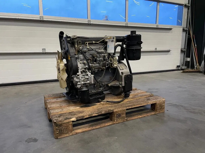 Iveco 8141 Diesel Motor 4 cilinder 53 kW / 74 PK Diesel Engine - Motor para Equipo de manutención: foto 1 Iveco 8141 Diesel Motor 4 cilinder 53 kW / 74 PK Diesel Engine - Motor para Equipo de manutención: foto 1