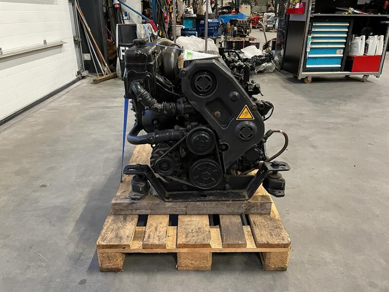 Iveco Fiat 8141 Diesel Motor 4 cilinder 53 kW / 74 PK Diesel Engine - Motor para Camión: foto 5 Iveco Fiat 8141 Diesel Motor 4 cilinder 53 kW / 74 PK Diesel Engine - Motor para Camión: foto 5