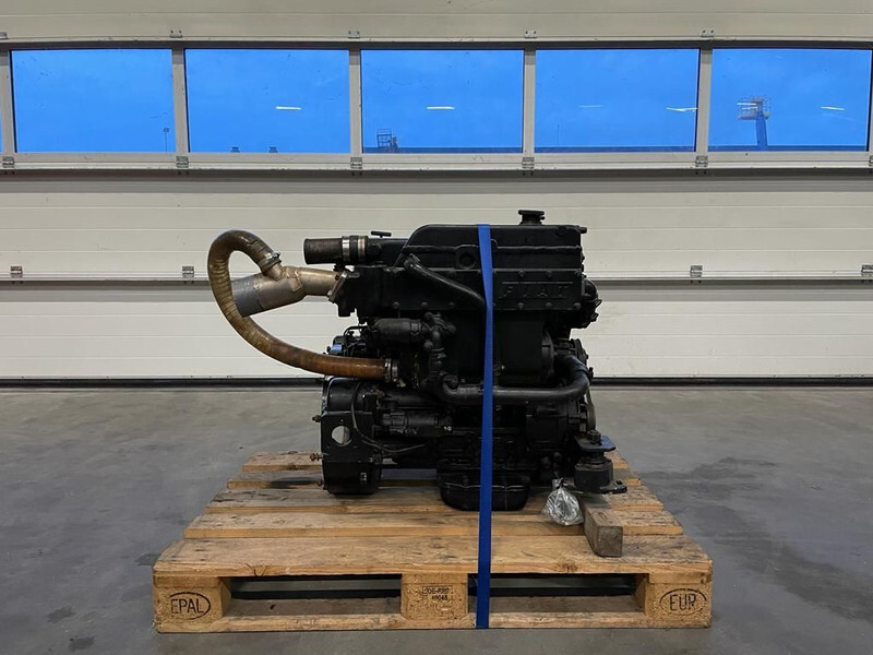 Iveco Fiat 8141 Diesel Motor 4 cilinder 53 kW / 74 PK Diesel Engine - Motor para Camión: foto 4 Iveco Fiat 8141 Diesel Motor 4 cilinder 53 kW / 74 PK Diesel Engine - Motor para Camión: foto 4