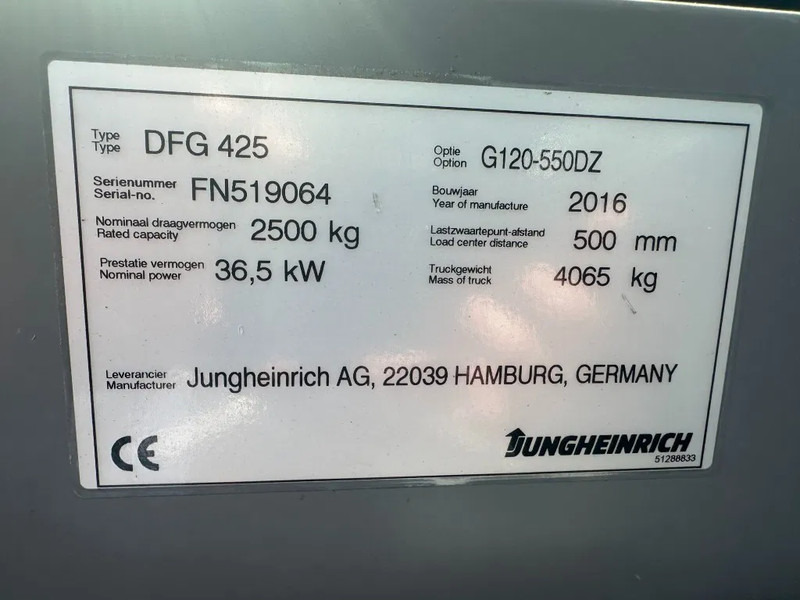 Jungheinrich DFG 425 Triplex Freelift Sideshift 2.5 ton Diesel Heftruck as New ! 675 hours ! - Carretilla elevadora diésel: foto 4 Jungheinrich DFG 425 Triplex Freelift Sideshift 2.5 ton Diesel Heftruck as New ! 675 hours ! - Carretilla elevadora diésel: foto 4