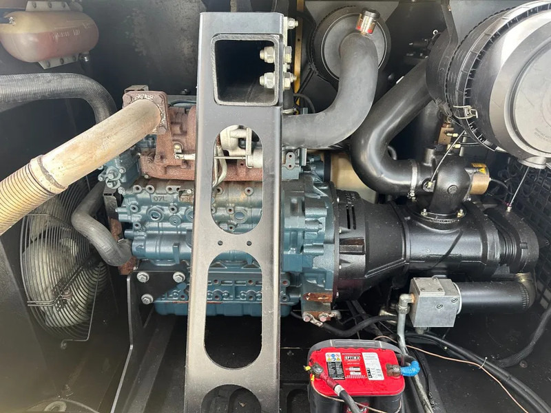 Kaeser M80 Kubota 8.1 m3 / min 7 Bar 55 kW Mobiele Silent Diesel Compressor - Compresor de aire: foto 3 Kaeser M80 Kubota 8.1 m3 / min 7 Bar 55 kW Mobiele Silent Diesel Compressor - Compresor de aire: foto 3