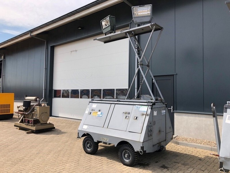 Kubota Kohler Portable Floodlight NF2D Kohler Portable Floodlight NF2D 7 kW light generatorset - Torre de iluminación: foto 4 Kubota Kohler Portable Floodlight NF2D Kohler Portable Floodlight NF2D 7 kW light generatorset - Torre de iluminación: foto 4