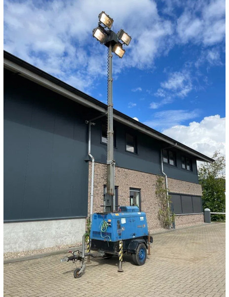 Kubota Superlight VT1 mobiele lichtmast-generator - Torre de iluminación: foto 2 Kubota Superlight VT1 mobiele lichtmast-generator - Torre de iluminación: foto 2
