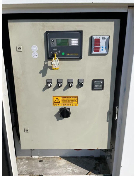 Lister Hybride powerpack 16 kVA + 1500Ah batterypack (NEW!!!) - Generador industriale: foto 5 Lister Hybride powerpack 16 kVA + 1500Ah batterypack (NEW!!!) - Generador industriale: foto 5