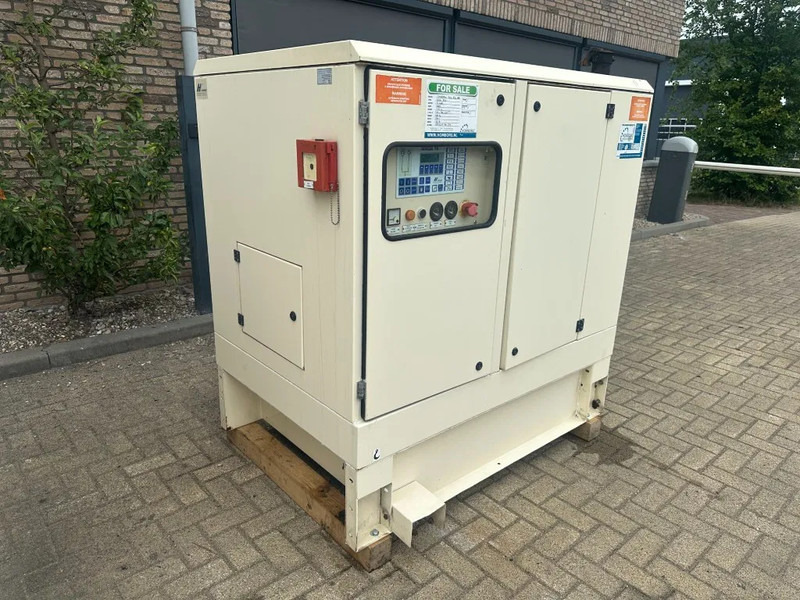 Lombardini LDW 702 Mecc Alte Spa 5 kVA Supersilent noodstroom generatorset as New ! - Generador industriale: foto 4 Lombardini LDW 702 Mecc Alte Spa 5 kVA Supersilent noodstroom generatorset as New ! - Generador industriale: foto 4