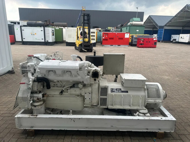 MTU 6R 099 Mercedes Benz OM 366 A 96 kVA Marine generatorset - Generador industriale: foto 2 MTU 6R 099 Mercedes Benz OM 366 A 96 kVA Marine generatorset - Generador industriale: foto 2