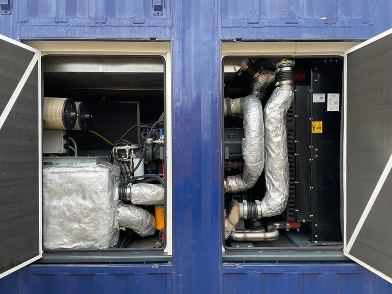 MTU Mecc Alte Spa 600 kVA Supersilent generatorset Stage 5 ! Ultra Low Emission ! As New ! - Generador industriale: foto 3 MTU Mecc Alte Spa 600 kVA Supersilent generatorset Stage 5 ! Ultra Low Emission ! As New ! - Generador industriale: foto 3