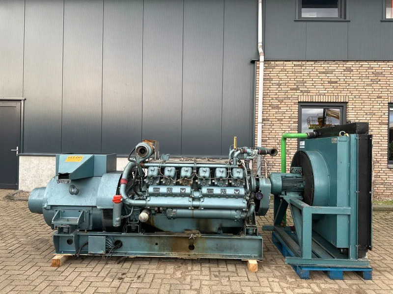 POYAUD Poyaud V12520S25/E Unelec 500 kVA noodstroom generatorset ex Emergency 271 hours - Generador industriale: foto 1 POYAUD Poyaud V12520S25/E Unelec 500 kVA noodstroom generatorset ex Emergency 271 hours - Generador industriale: foto 1