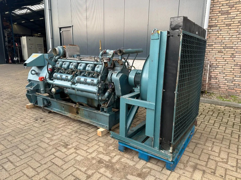 POYAUD Poyaud V12520S25/E Unelec 500 kVA noodstroom generatorset ex Emergency 271 hours - Generador industriale: foto 3 POYAUD Poyaud V12520S25/E Unelec 500 kVA noodstroom generatorset ex Emergency 271 hours - Generador industriale: foto 3