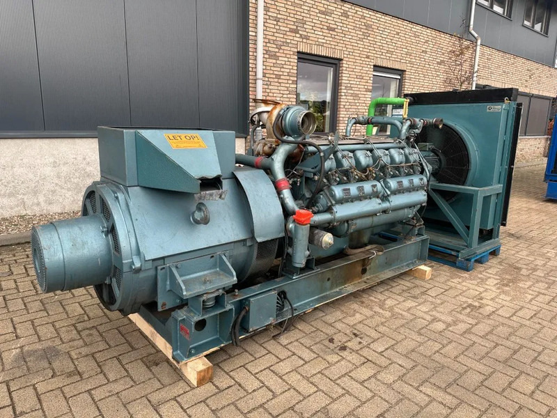 POYAUD Poyaud V12520S25/E Unelec 500 kVA noodstroom generatorset ex Emergency 271 hours - Generador industriale: foto 2 POYAUD Poyaud V12520S25/E Unelec 500 kVA noodstroom generatorset ex Emergency 271 hours - Generador industriale: foto 2