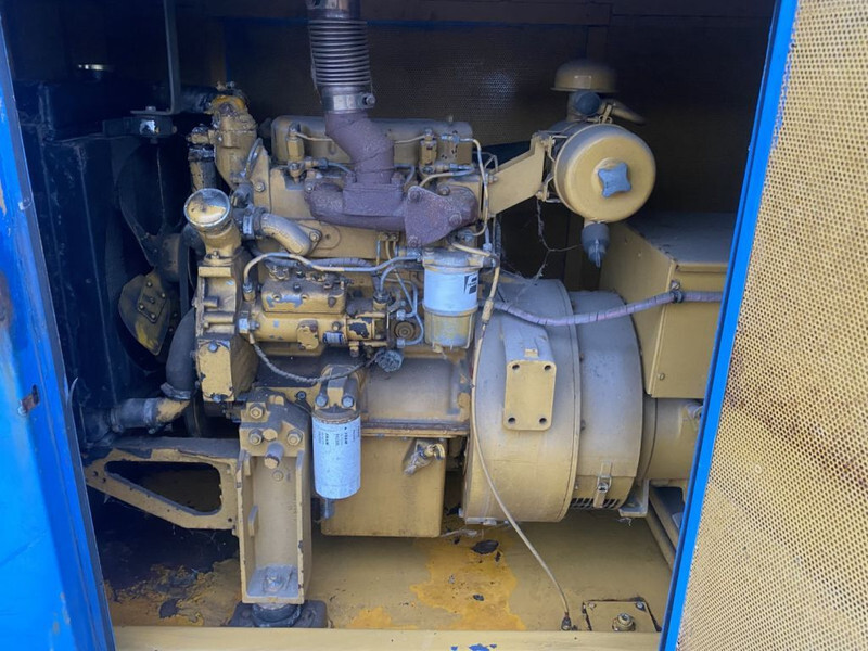 Perkins Stamford 16 kVA Silent generatorset - Generador industriale: foto 3 Perkins Stamford 16 kVA Silent generatorset - Generador industriale: foto 3
