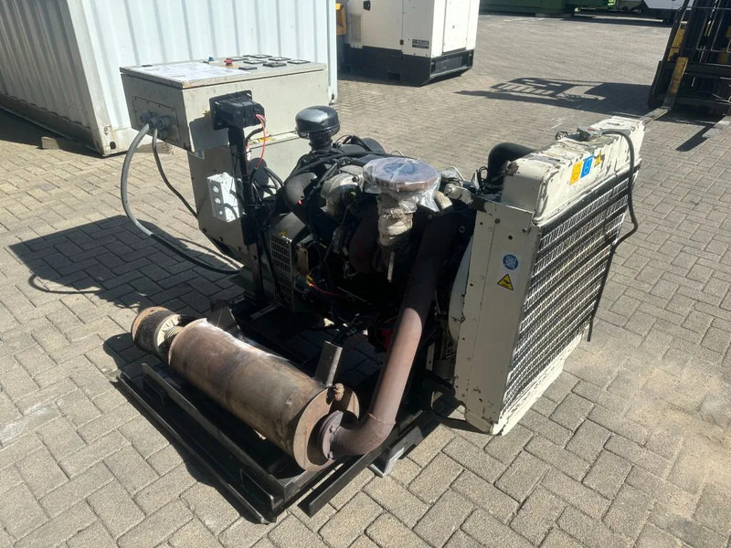 Generador industriale Perkins T4.236 Stamford 60 kVA generatorset 645 hours !: foto 6
