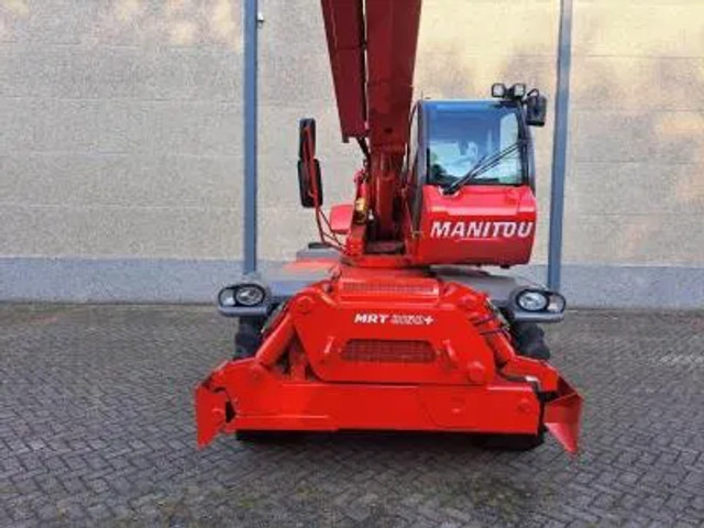 Manitou MRT 2150+ Privilege All-Terrain Rotating Telehandler (2015) - Manipulador telescópico: foto 2 Manitou MRT 2150+ Privilege All-Terrain Rotating Telehandler (2015) - Manipulador telescópico: foto 2