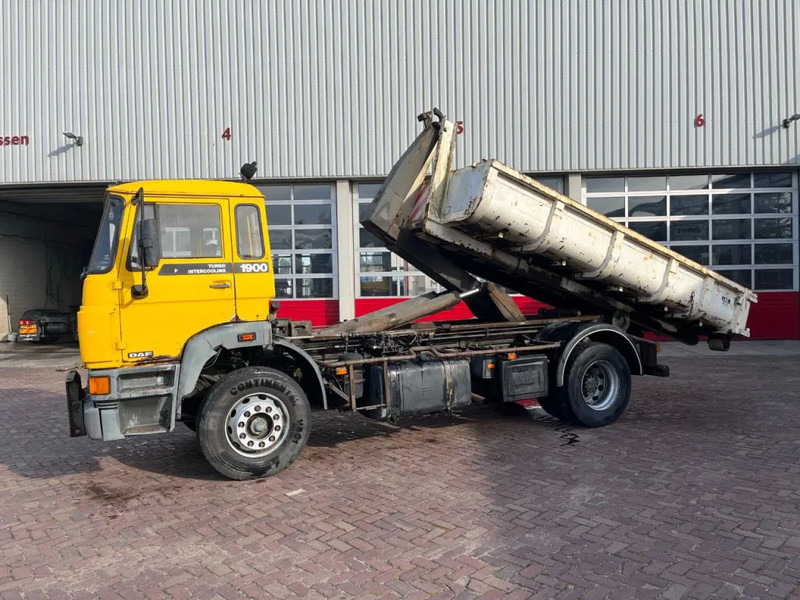DAF 1900 F HAAKARM - Camión portacontenedore/ Intercambiable: foto 2 DAF 1900 F HAAKARM - Camión portacontenedore/ Intercambiable: foto 2