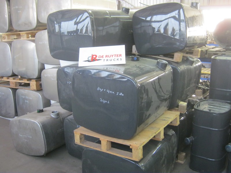 DAF Brandstoftanks voor CF en XF (staal) - Sistema de combustible: foto 1 DAF Brandstoftanks voor CF en XF (staal) - Sistema de combustible: foto 1