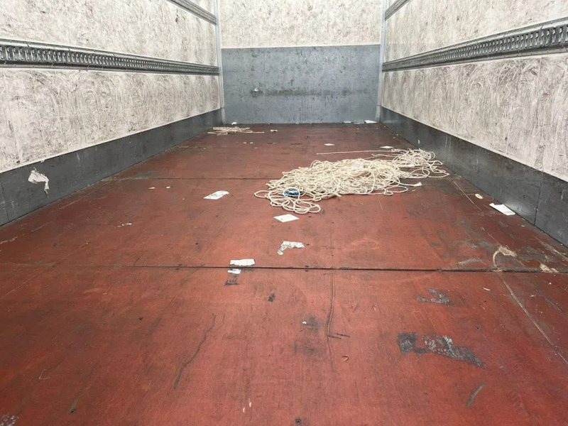 Camión caja cerrada DAF LF 210 FA 12 TN: foto 16