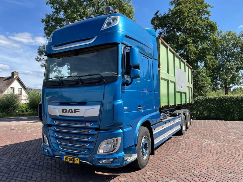 DAF XF 530 FAS - Camión con equipo de cable: foto 2 DAF XF 530 FAS - Camión con equipo de cable: foto 2
