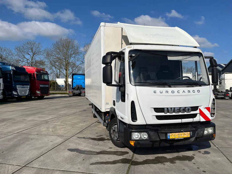 Iveco EuroCargo 75 E21 MANUAL - Camión caja cerrada: foto 3 Iveco EuroCargo 75 E21 MANUAL - Camión caja cerrada: foto 3