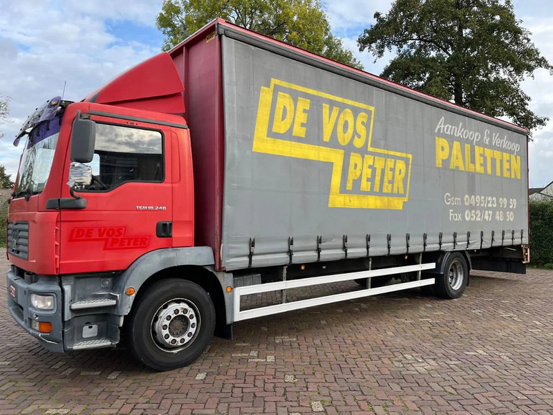 MAN TGM N18.240 - Camión caja cerrada: foto 4 MAN TGM N18.240 - Camión caja cerrada: foto 4