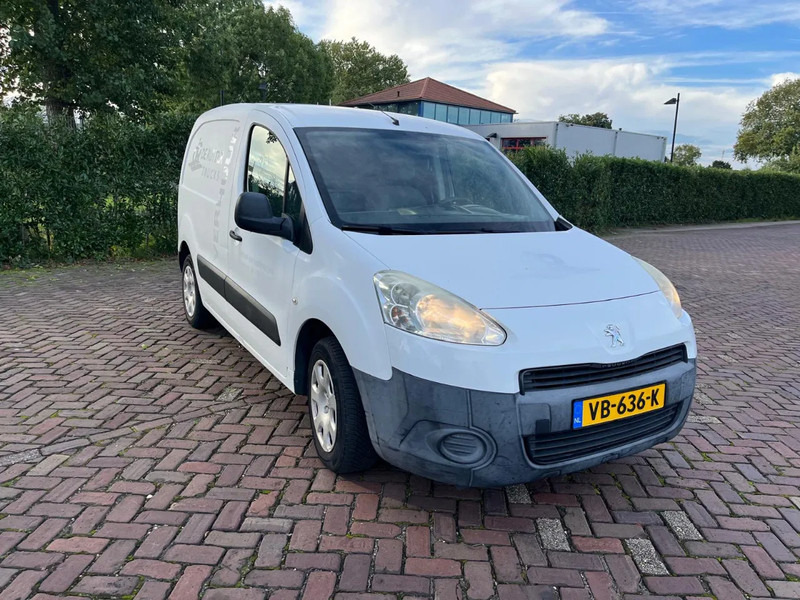 Peugeot Partner 120 1.6 HDI (motorstoring. Maximale snelheid 70 km per uur) - Furgoneta pequeña: foto 4 Peugeot Partner 120 1.6 HDI (motorstoring. Maximale snelheid 70 km per uur) - Furgoneta pequeña: foto 4