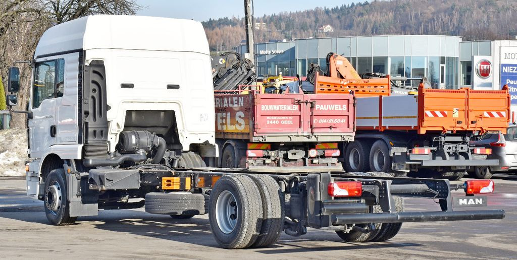 MAN TGM 12.290* FAHRGESTELL 6,30 m * TOPZUSTAND - Camión chasis: foto 4 MAN TGM 12.290* FAHRGESTELL 6,30 m * TOPZUSTAND - Camión chasis: foto 4