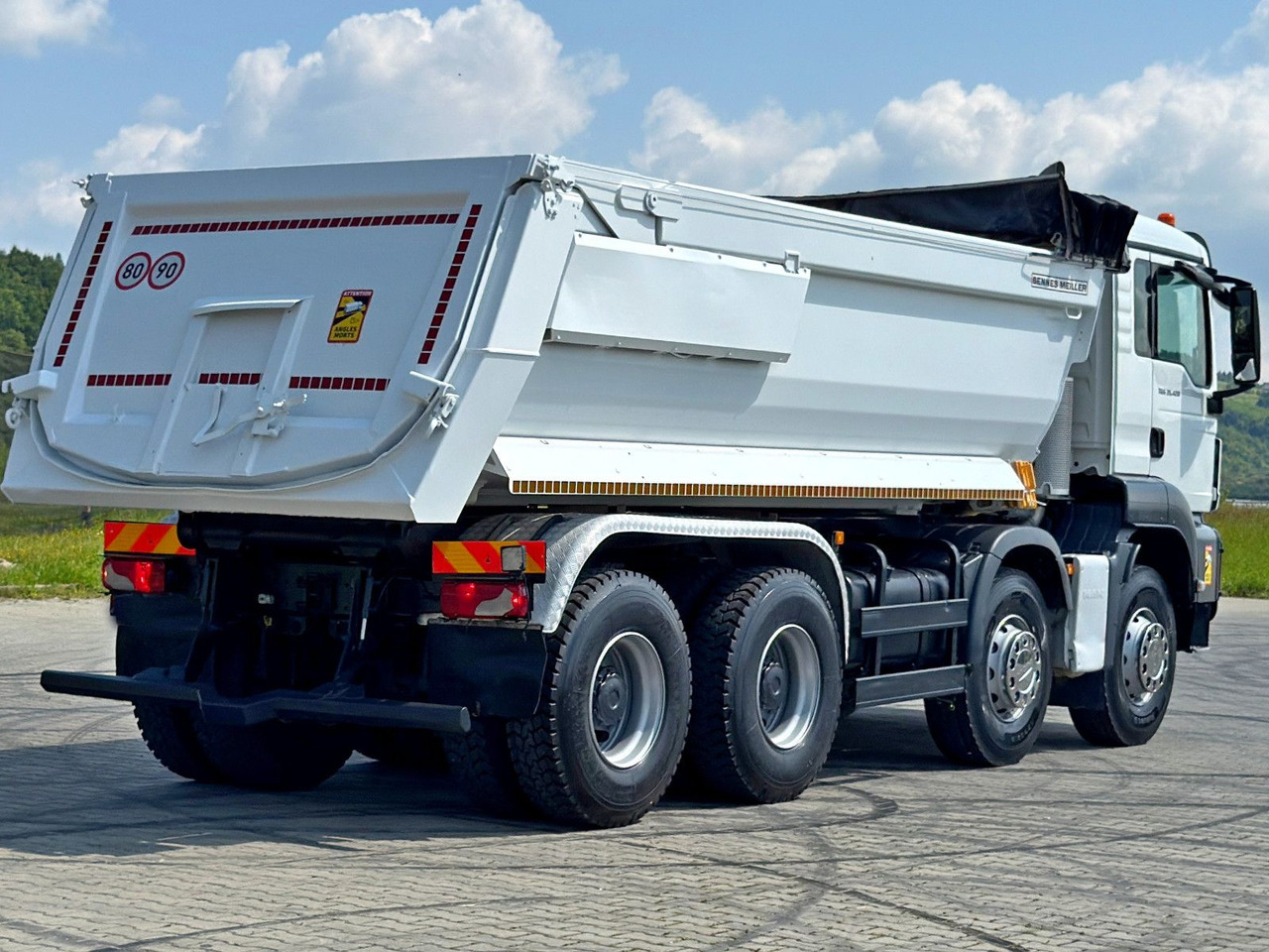 Camión volquete MAN TGS 35.420 KIPPER * 8x4 * TOPZUSTAND: foto 7 Camión volquete MAN TGS 35.420 KIPPER * 8x4 * TOPZUSTAND: foto 7