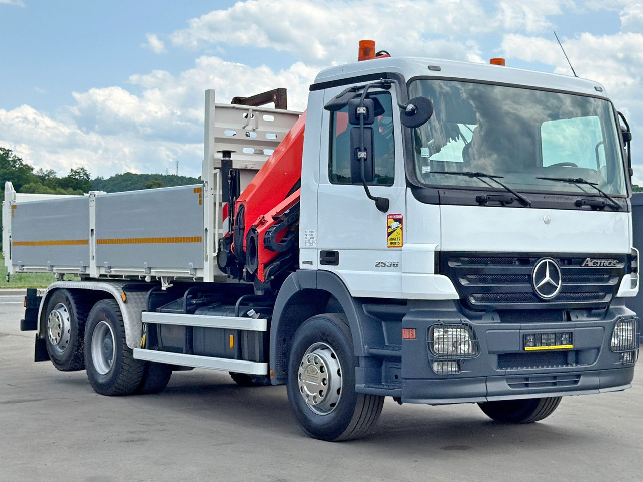 Mercedes-Benz ACTROS 2536* KIPPER 5,30m * PK 15500 + FUNK* TOP - Camión grúa: foto 3 Mercedes-Benz ACTROS 2536* KIPPER 5,30m * PK 15500 + FUNK* TOP - Camión grúa: foto 3