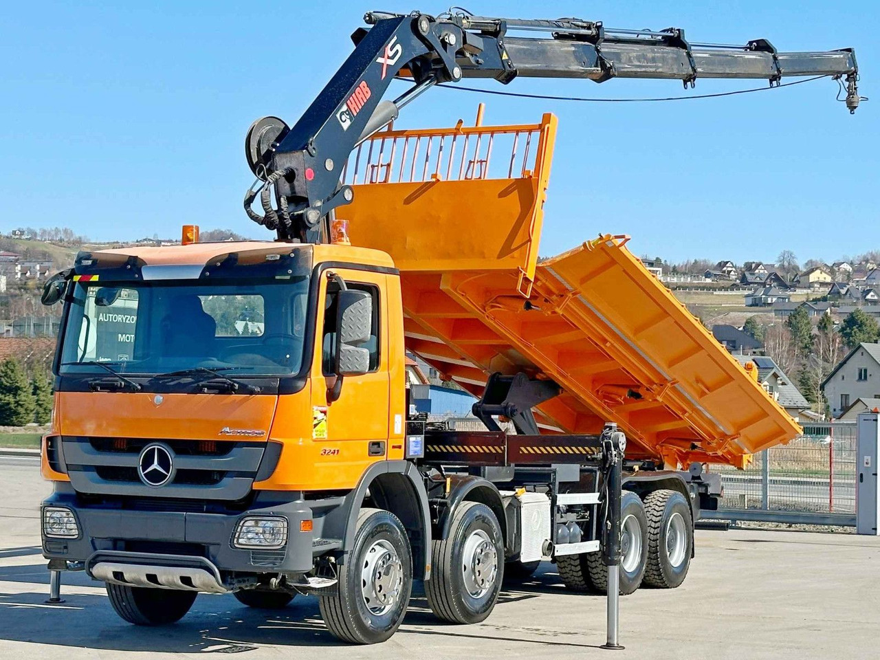 Mercedes-Benz ACTROS 3241 * HIAB 322 EP-4 HIDUO + FUNK / 8x4 - Camión volquete, Camión grúa: foto 3 Mercedes-Benz ACTROS 3241 * HIAB 322 EP-4 HIDUO + FUNK / 8x4 - Camión volquete, Camión grúa: foto 3
