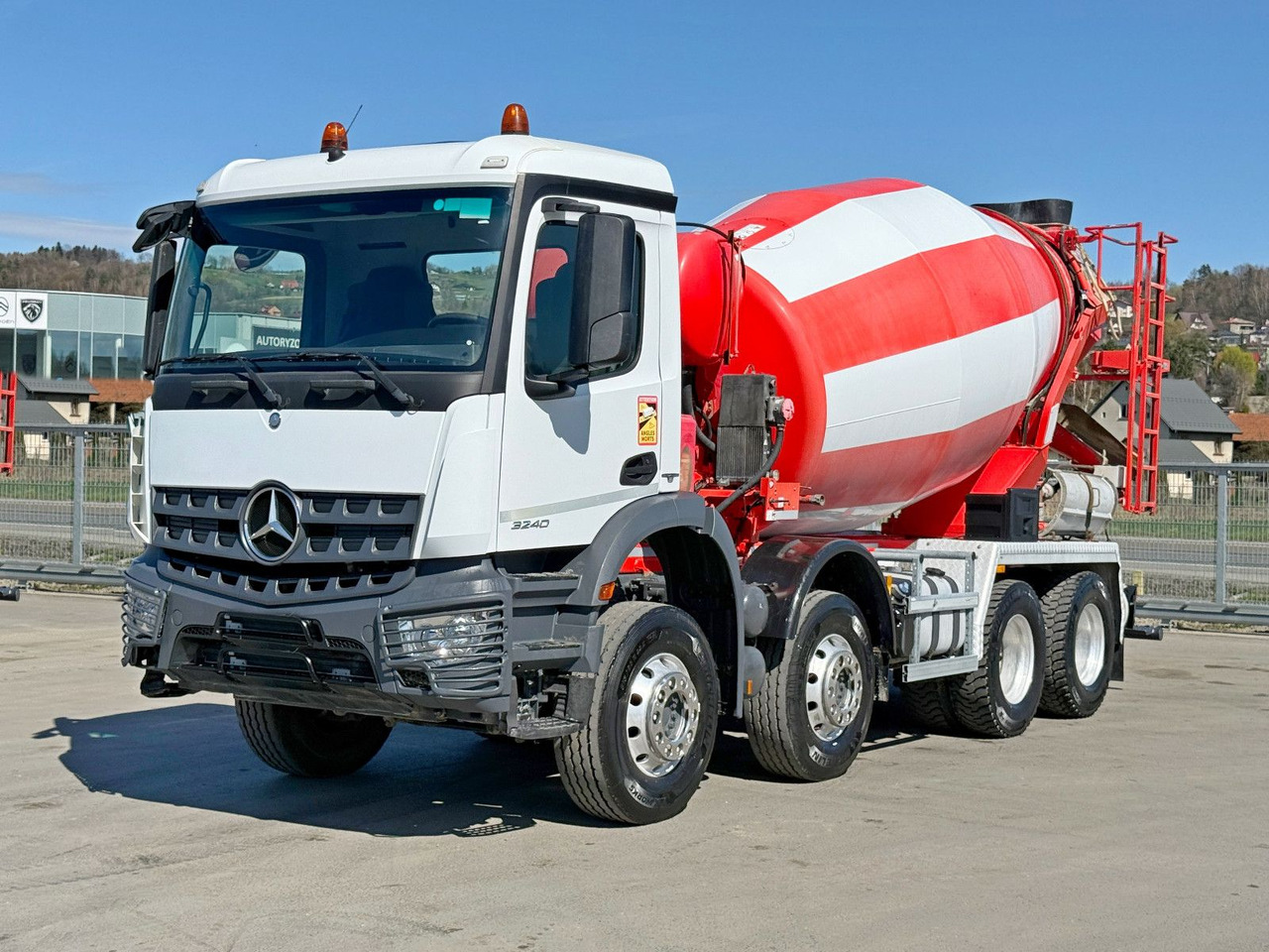 Mercedes-Benz AROCS 3240 * Betonmischer * 8x4 * TOPZUSTAND - Camión hormigonera: foto 2 Mercedes-Benz AROCS 3240 * Betonmischer * 8x4 * TOPZUSTAND - Camión hormigonera: foto 2