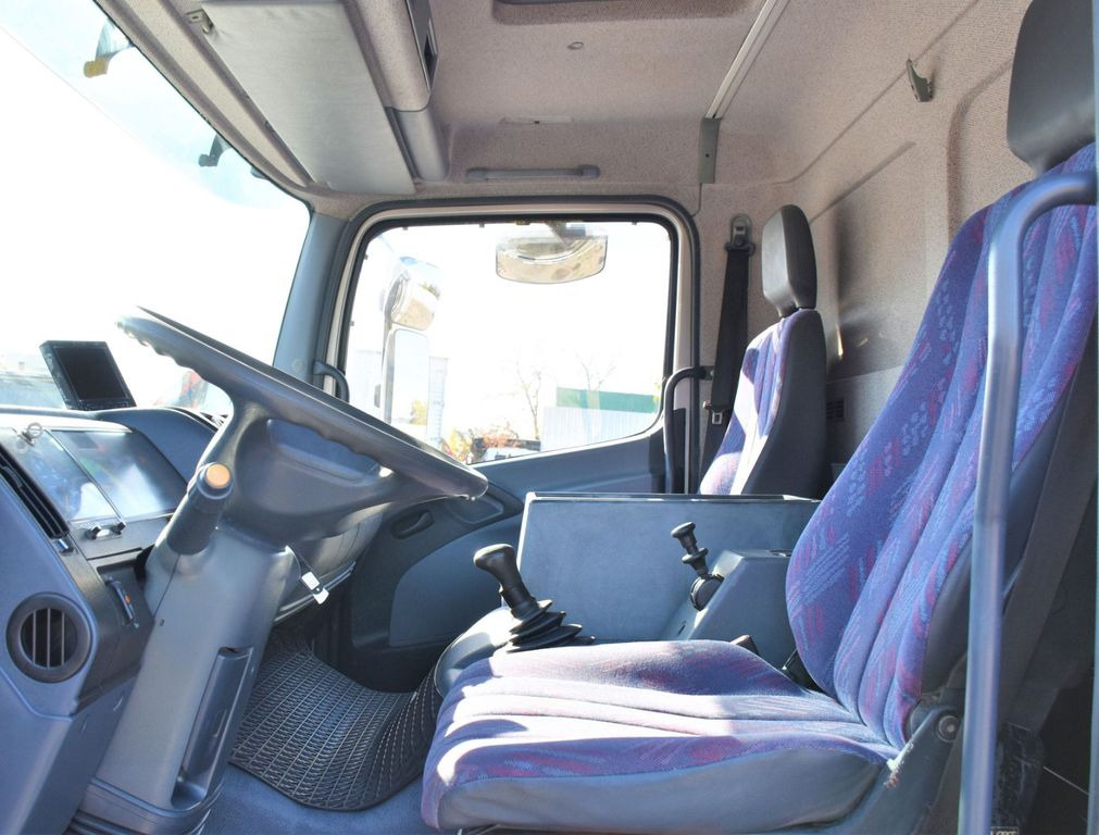 Camión grúa, Camión volquete Mercedes-Benz ATEGO 823 Kipper 4,90m* PM 5024 P* TOPZUSTAND: foto 9