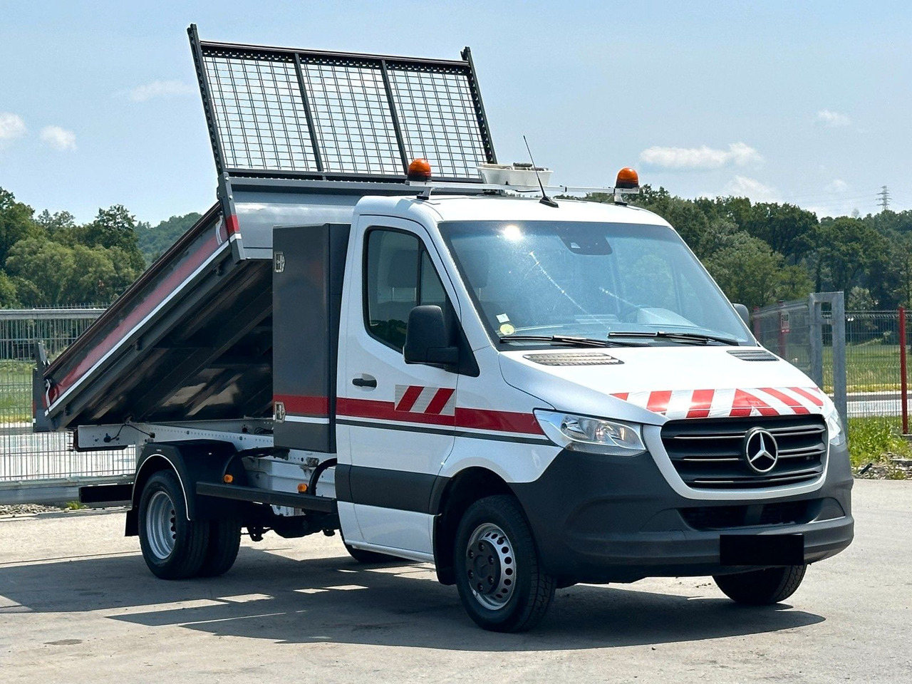 Mercedes-Benz Sprinter 516 CDI Kipper 3,00 m Perfect condition - Furgoneta basculante: foto 1 Mercedes-Benz Sprinter 516 CDI Kipper 3,00 m Perfect condition - Furgoneta basculante: foto 1