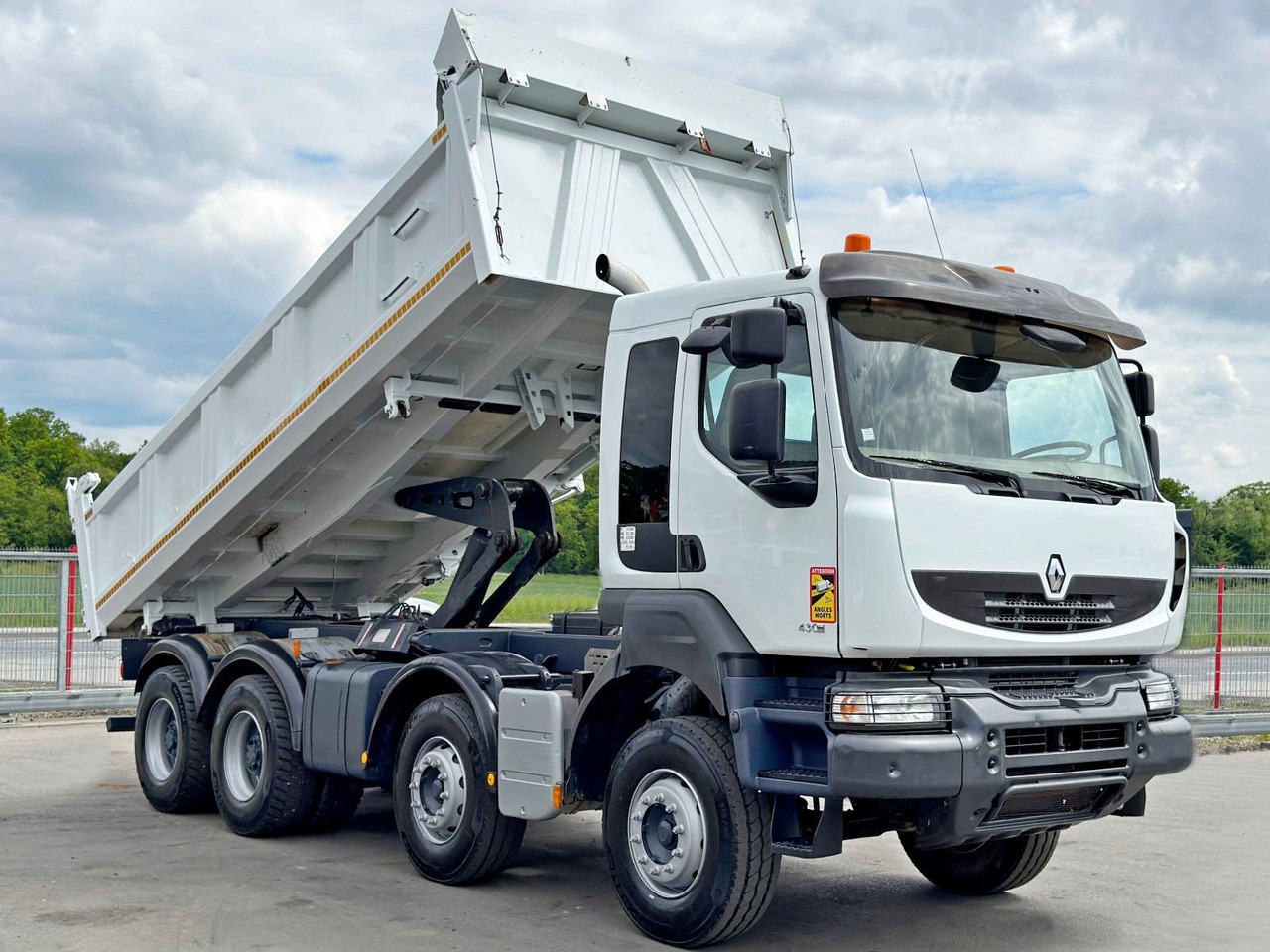 Renault KERAX 430 DXI * KIPPER 6,00 m / 8x4 * TOP - Camión volquete, Camión grúa: foto 3 Renault KERAX 430 DXI * KIPPER 6,00 m / 8x4 * TOP - Camión volquete, Camión grúa: foto 3