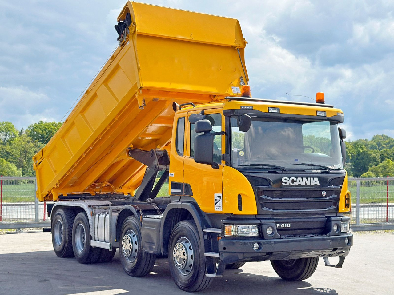 Scania P 410 Kipper 6,00m * 8x4 * TOPZUSTAND ! Scania P 410 Kipper 6,00m * 8x4 * TOPZUSTAND ! - Camión volquete: foto 4 Scania P 410 Kipper 6,00m * 8x4 * TOPZUSTAND ! Scania P 410 Kipper 6,00m * 8x4 * TOPZUSTAND ! - Camión volquete: foto 4