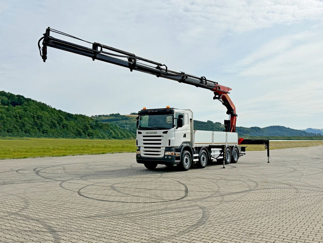Scania R 420 PRITSCHE 6,47 m * PK 44002/FUNK * 8x4 /TOP - Camión grúa: foto 2 Scania R 420 PRITSCHE 6,47 m * PK 44002/FUNK * 8x4 /TOP - Camión grúa: foto 2