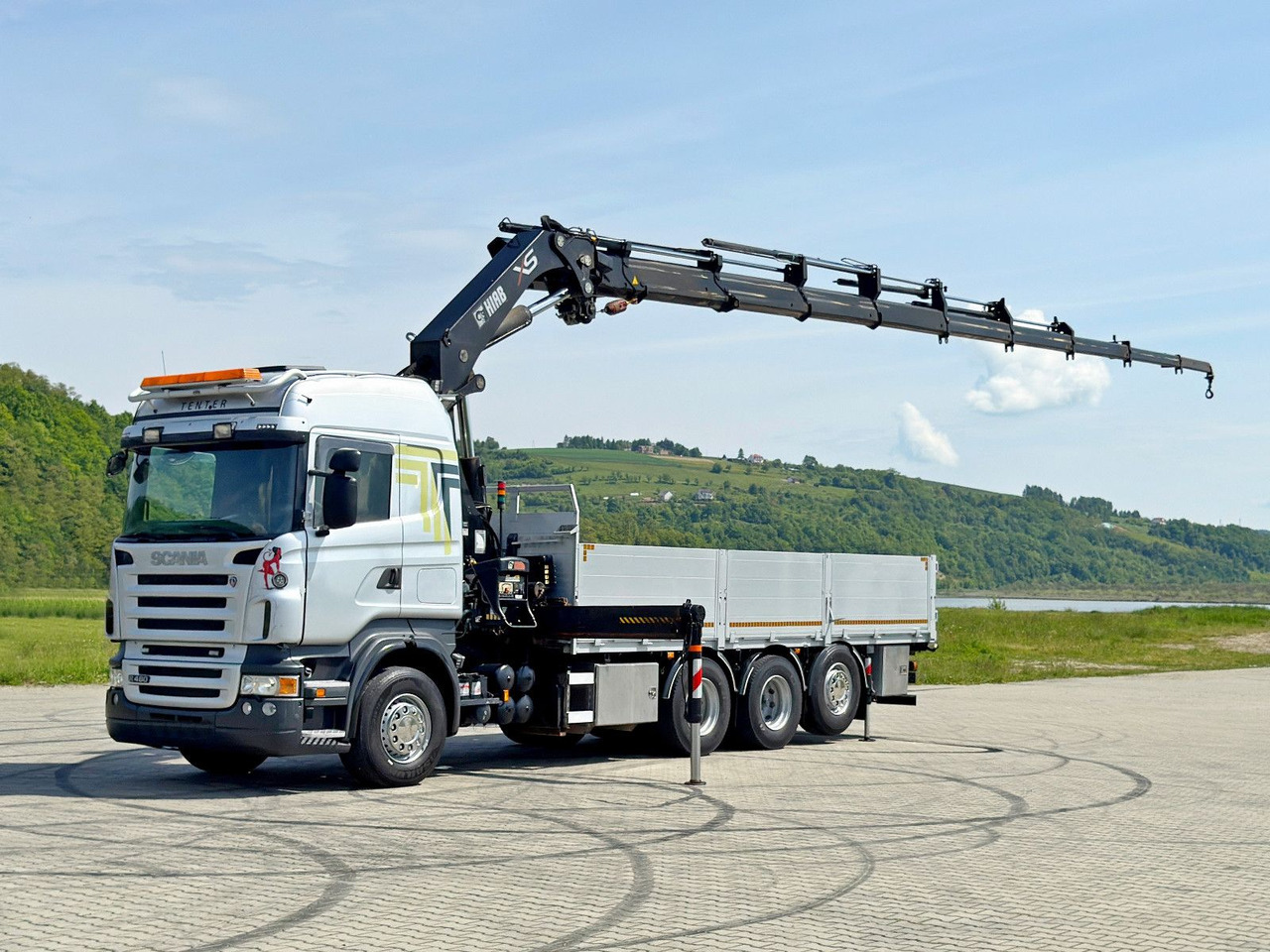 Scania R480 PRITSCHE 6,85m *HIAB 377 E-8 HIPRO/FUNK*8x4 - Camión grúa: foto 2 Scania R480 PRITSCHE 6,85m *HIAB 377 E-8 HIPRO/FUNK*8x4 - Camión grúa: foto 2