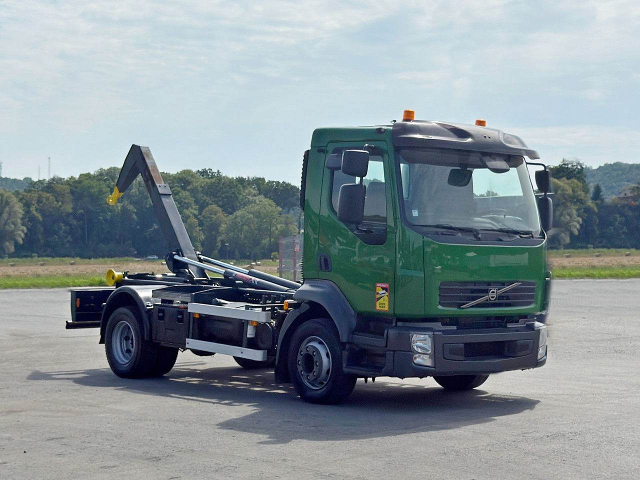 Volvo FL 280 * Abrollkipper * TOPZUSTAND - Camión multibasculante: foto 2 Volvo FL 280 * Abrollkipper * TOPZUSTAND - Camión multibasculante: foto 2