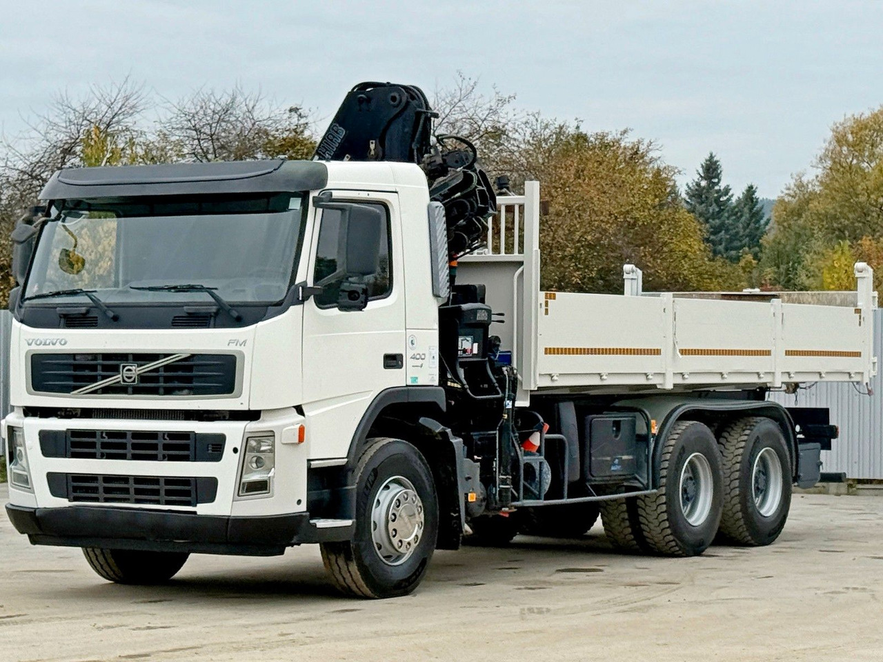 Volvo FM 400 Kipper 6,20m * HIAB 144 B-3 HIDUO* 6x4 - Camión grúa: foto 4 Volvo FM 400 Kipper 6,20m * HIAB 144 B-3 HIDUO* 6x4 - Camión grúa: foto 4