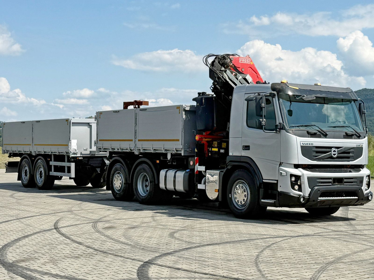 Volvo FMX 420* FASSI F275.2.25 + FUNK + Anhänger / TOP - Camión grúa: foto 4 Volvo FMX 420* FASSI F275.2.25 + FUNK + Anhänger / TOP - Camión grúa: foto 4
