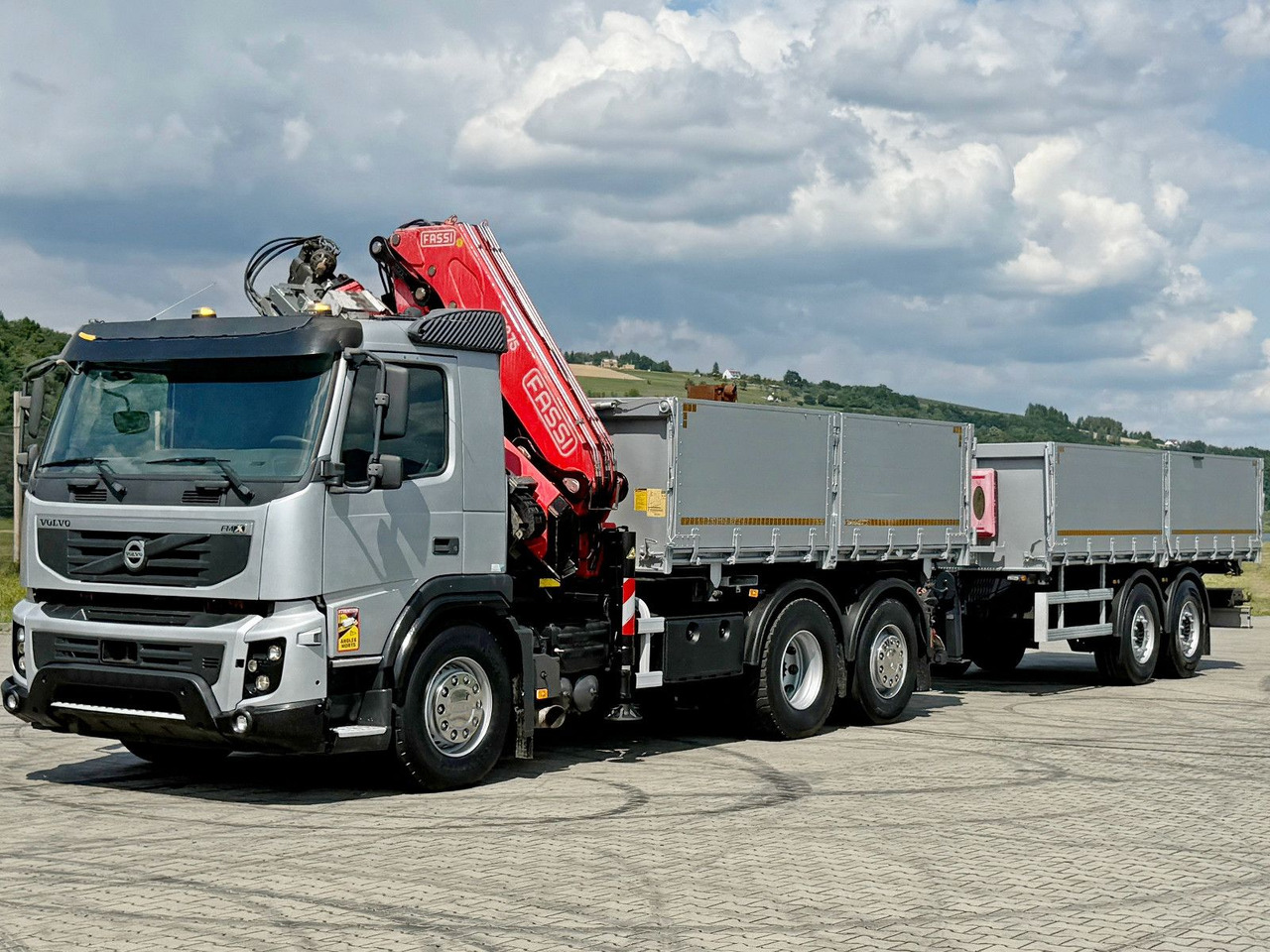Volvo FMX 420* FASSI F275.2.25 + FUNK + Anhänger / TOP - Camión grúa: foto 5 Volvo FMX 420* FASSI F275.2.25 + FUNK + Anhänger / TOP - Camión grúa: foto 5